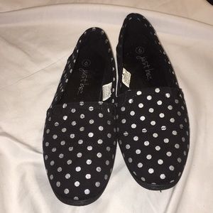 Polka dots flats size 6